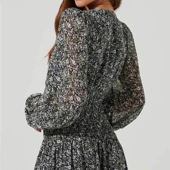 Astr Ruffle Chiffon Floral Dress - Picture 8 of 12
